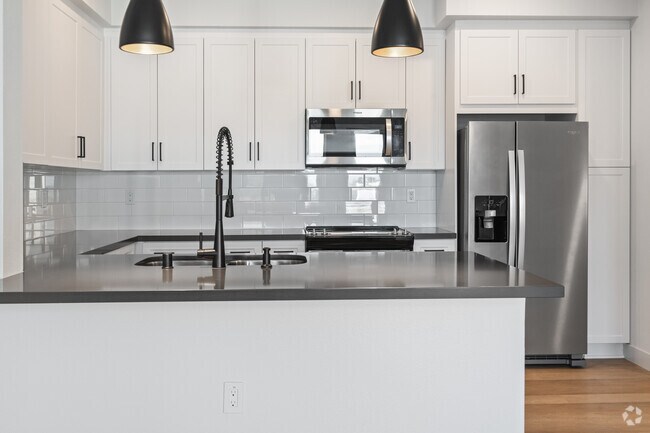 2HAB, 2BA - 906 ft² - The Olive