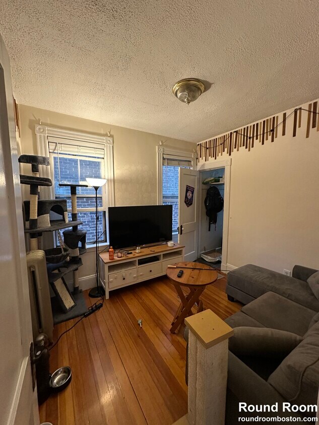 Foto principal - 166 Kelton St