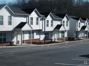 Building Photo - 1000 Church Hill Dr