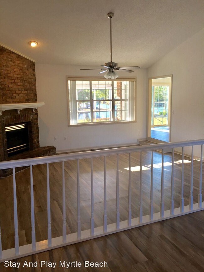 Building Photo - 3 br, 2 bath House - 417 Reedy River Rd.
