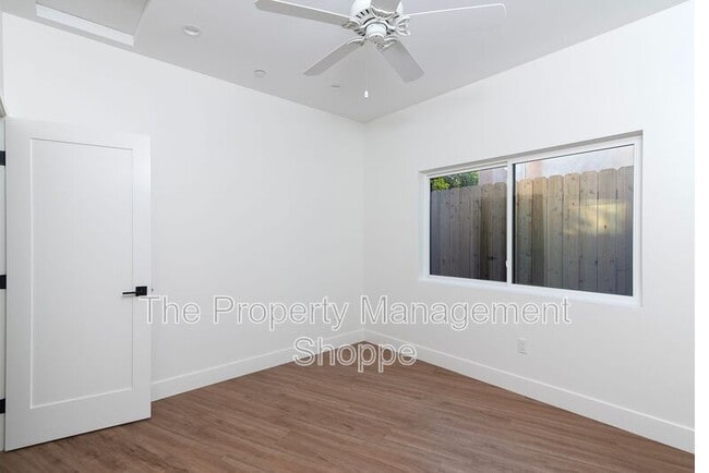 Building Photo - Live Oak 31B