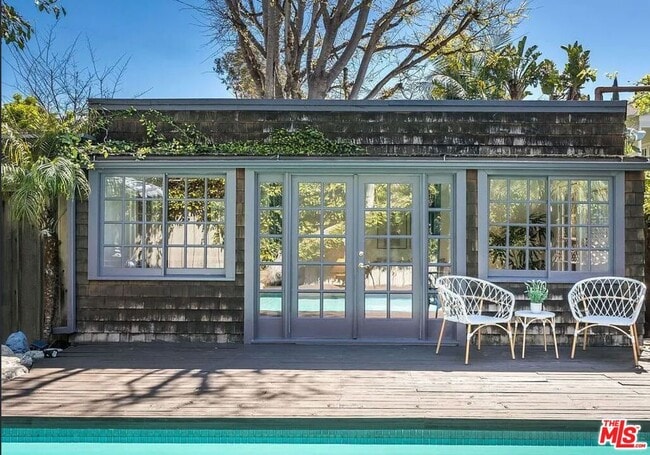 Foto del edificio - 1608 Courtney Ave