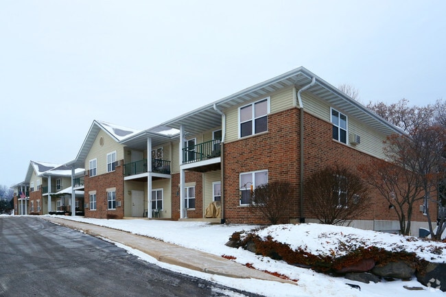 Building Photo - Lincoln Court Senior Apartments