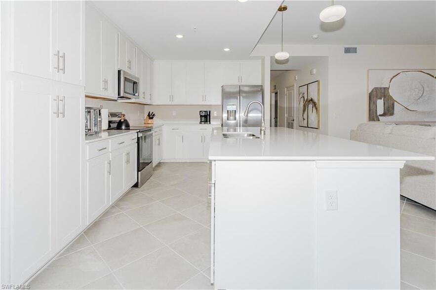 Primary Photo - 5583 Double Eagle Cir