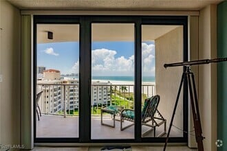 Building Photo - 260 Seaview Ct