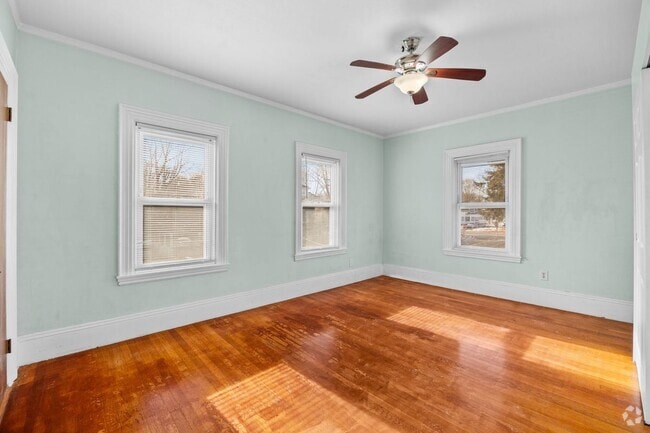Building Photo - 149 Clifton Ave