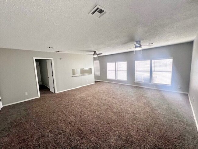 Foto del edificio - 313 N Cedar St