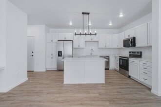 Building Photo - 2465 62nd Ave S