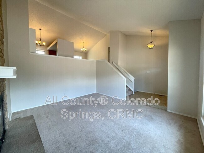 Foto del edificio - 3410 Marble Terrace