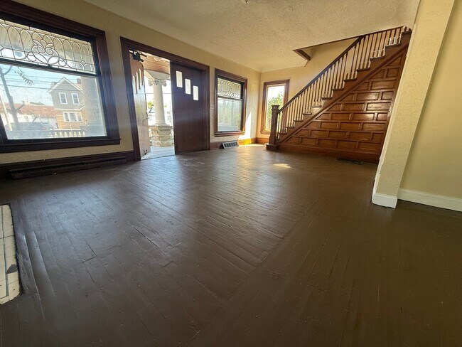 Foto del edificio - 4438 Pearl Rd