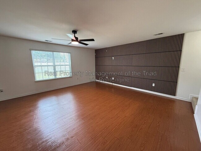 Foto del edificio - 1759 Waverly Oaks Dr