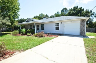 Building Photo - 3613 Burton Cir