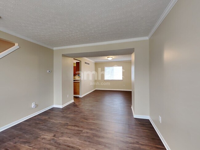 Foto del edificio - 3516 High Creek Dr