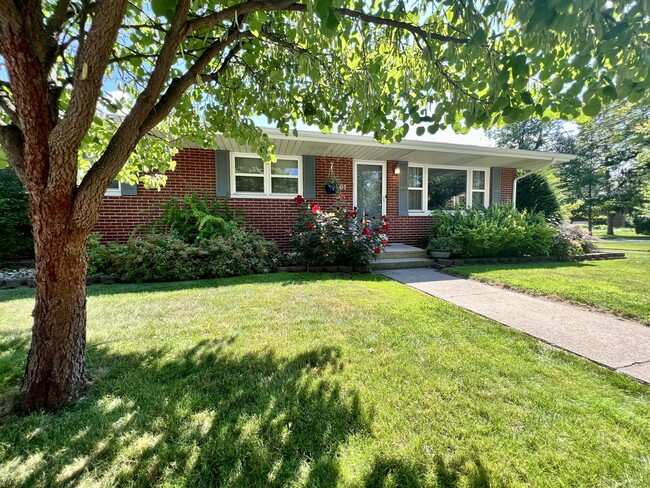 Heated garage and finished basement. - 401 S 15th St