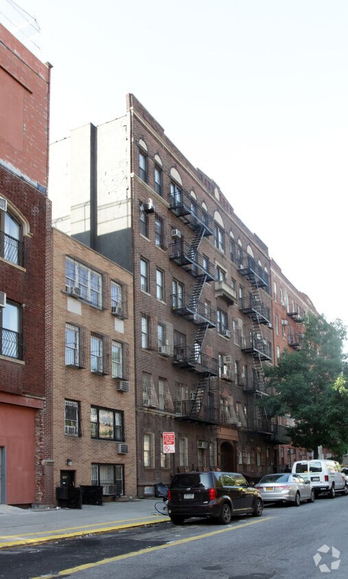 Primary Photo - 198 Wilson St