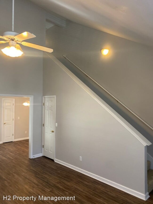 Building Photo - 3 br, 3 bath House - 2765 Westbrook Court