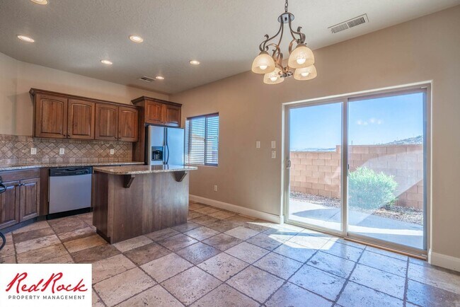 Foto del edificio - Dog Friendly, Beautiful Southgate Townhome!