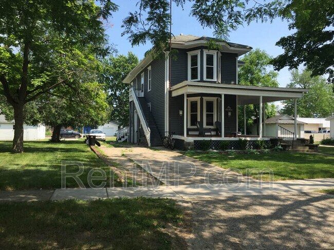 Foto del edificio - 116 N Kinney Ave