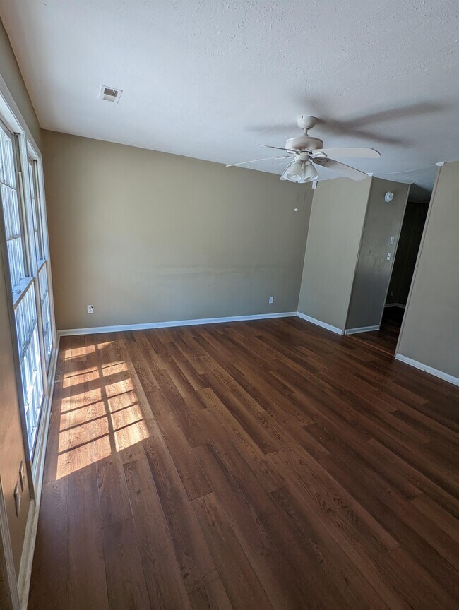 Building Photo - 6556 Tareyton Rd