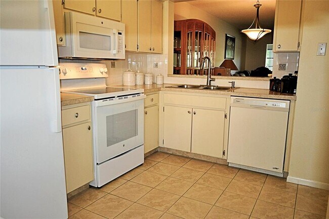 Foto del edificio - 3399 Mermoor Dr