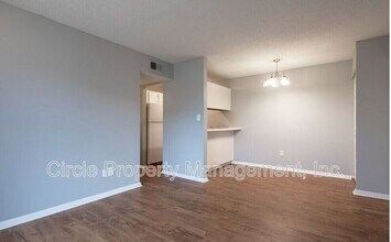 Building Photo - 4115 Hunters Ridge Dr SW