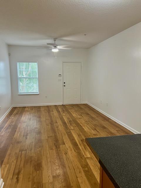 Foto del edificio - 407 W Mary