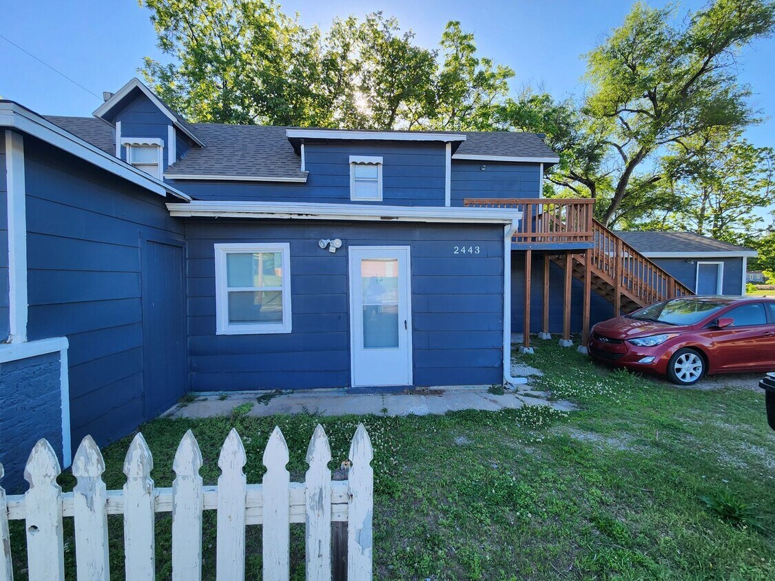 Foto principal - Utilities paid! Nice and clean 1BR, 1BTH n...