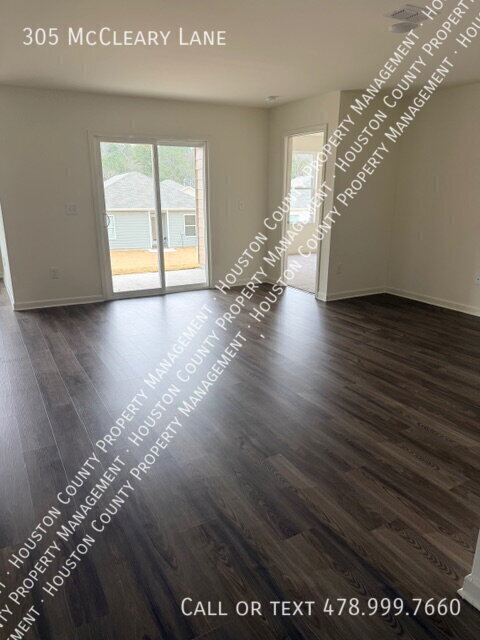 Foto del edificio - 305 McCleary Ln