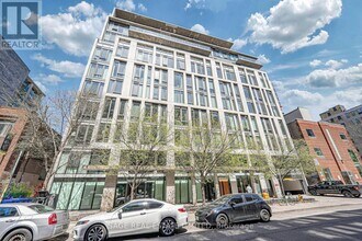 Building Photo - 32 Camden St