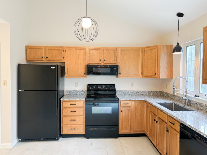 Foto principal - 21 Oakgrove Ln