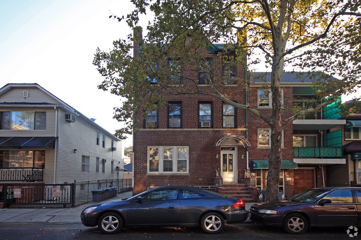 Primary Photo - 1633 W 9th St