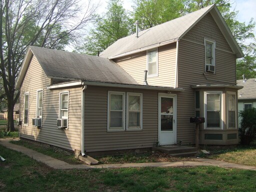 Building Photo - 527 Laramie St