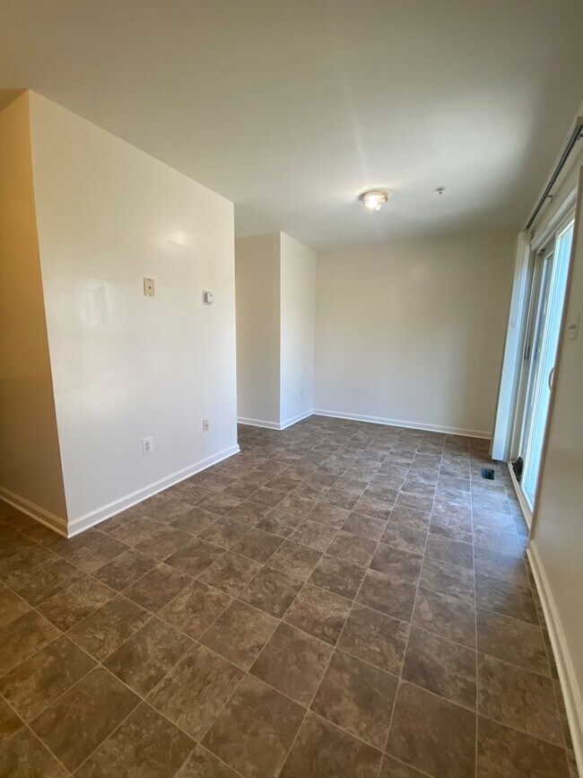 Foto del edificio - Spacious 3-Bedroom, 1.5-Bath Townhome in Aberdeen, MD