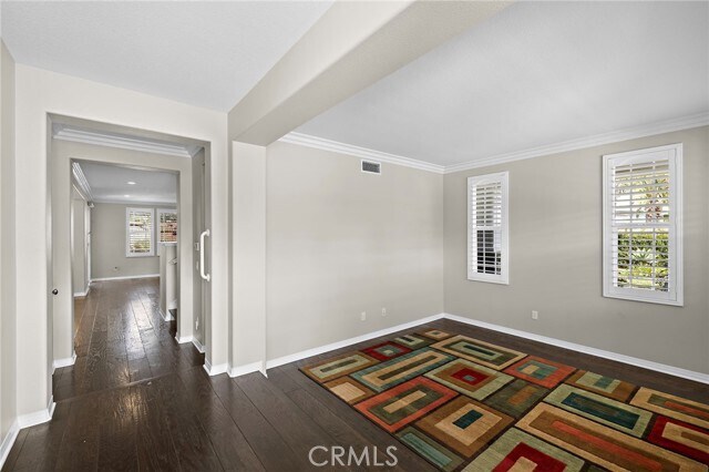 Foto del edificio - 6981 Shoreline Dr