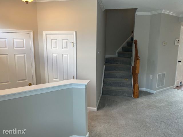 Building Photo - 4 br, 3.5 bath Townhome - 20 Sagewood Street