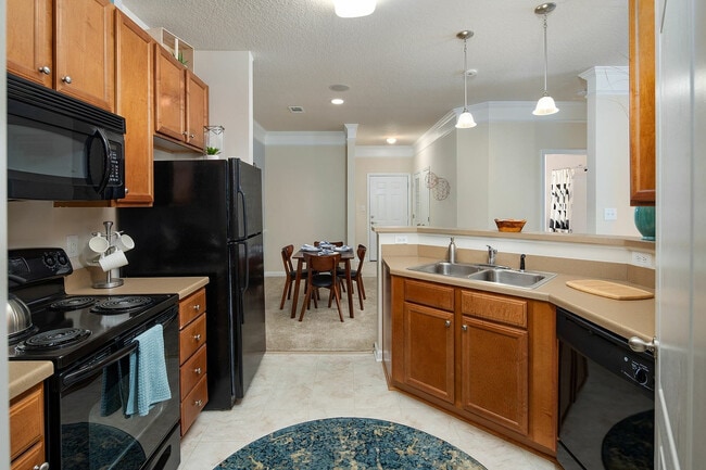 Building Photo - Abberly Chase Apartment Homes