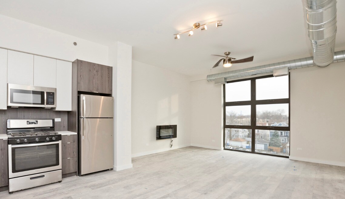 Foto principal - 2134 W Lawrence Ave
