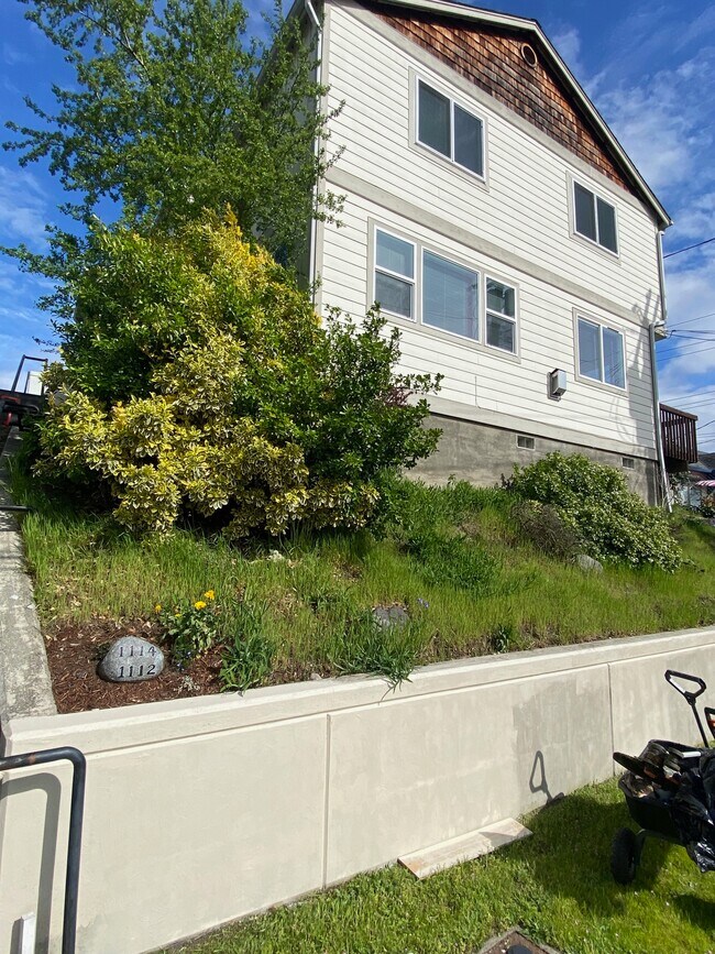 1112 Park Ave, Bremerton, WA 98337 Townhome Rentals in Bremerton WA