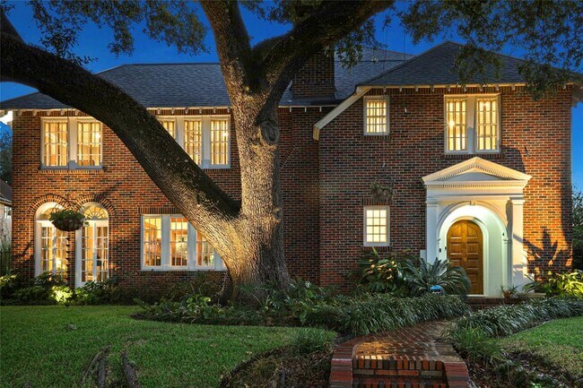 Building Photo - 2518 Riverside Dr