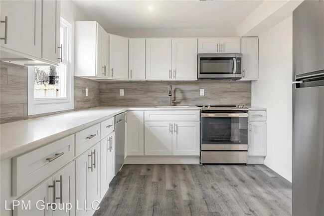 Building Photo - 5 br, 3 bath House - 1228 W Rosemont Drive