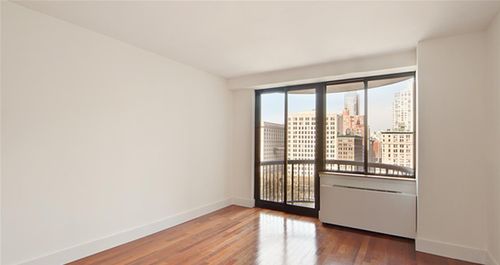 Building Photo - 55 E 25th St