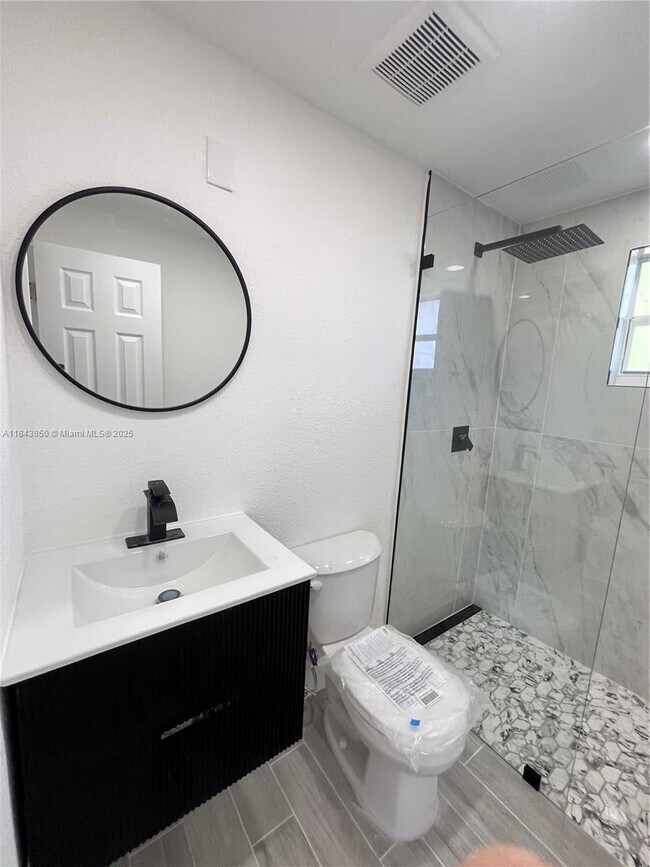 Foto del edificio - 4011 SW 27th St