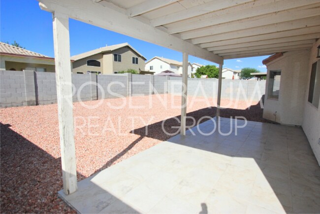 Foto del edificio - Charming 4-beds, 2-baths home in Wildflowe...