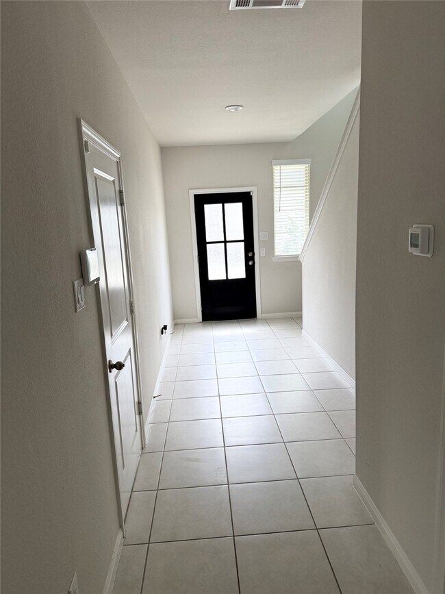 Building Photo - 31127 Mahogany Fir Trl