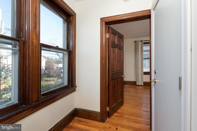 Building Photo - 43 Wiggins St