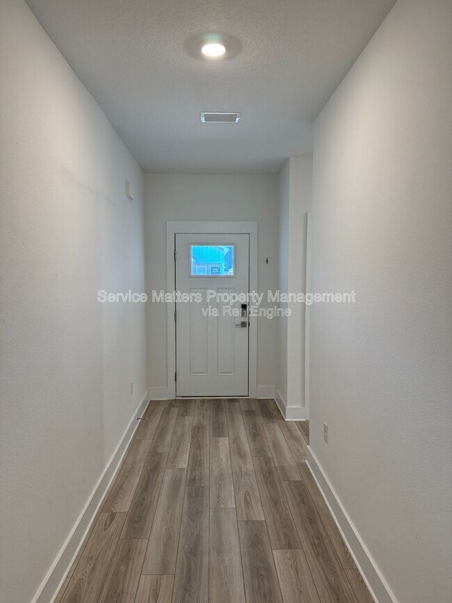 Foto del edificio - 5380 Cornwall Dr