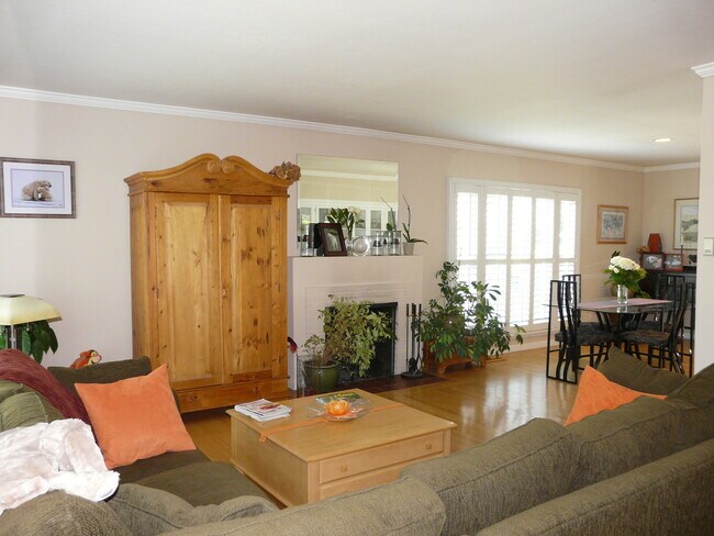 Foto del edificio - 2 Bedrooms, 1 Bathroom Popular Alta Height...