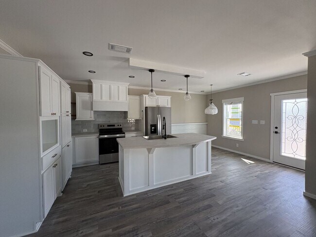 Building Photo - 1030 Morgan Jones Dr