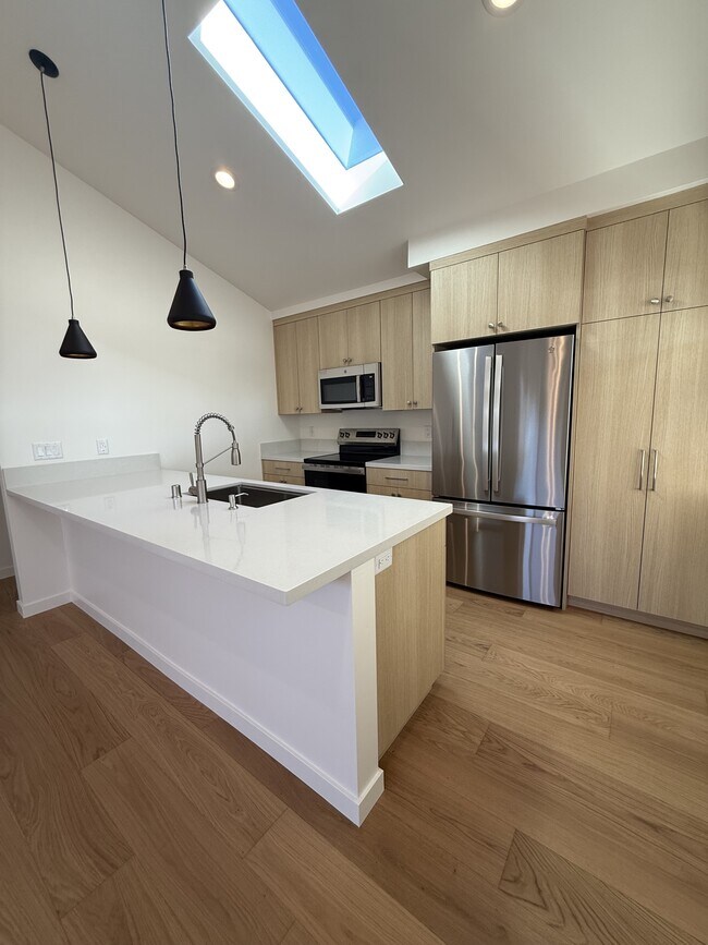 Foto del edificio - 1212 Chanticleer Ave