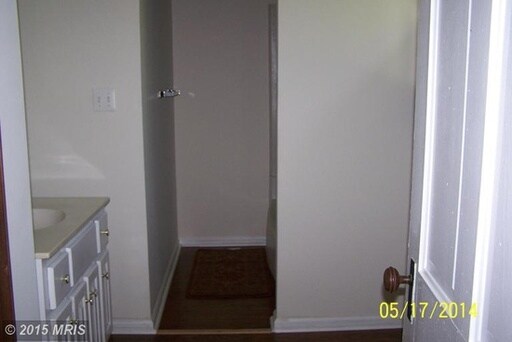 Building Photo - 10472 Millbank Rd